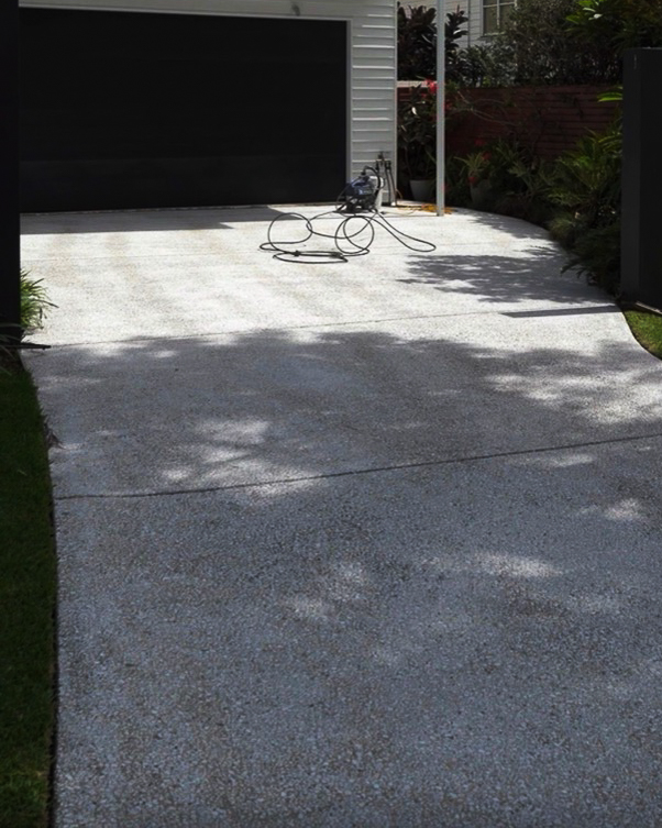 Driveway before covercrete resurfacing in Graphite